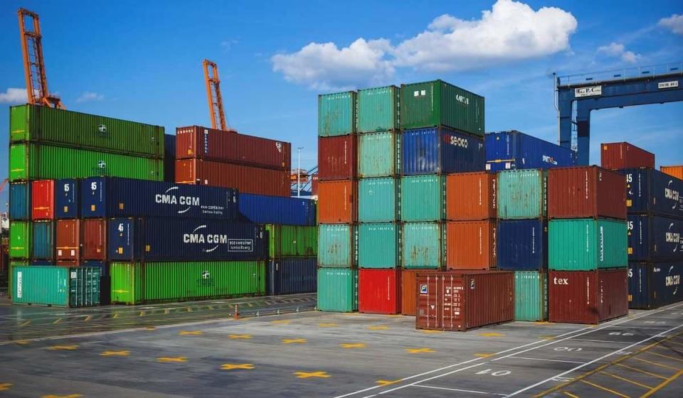 Exportaciones desde zonas francas de Colombia subieron con fuerza en abril